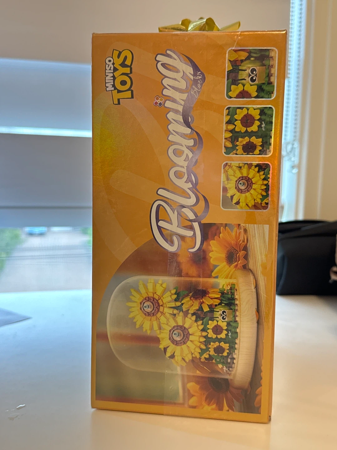 MINISO Toys Blooming Flowers Series Sunflower Building Blocks - photo 2