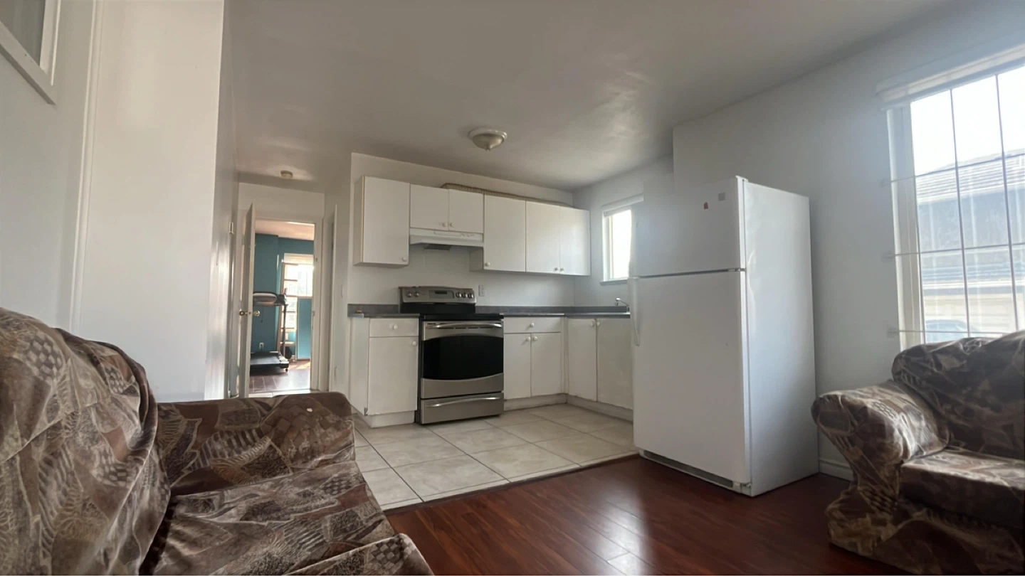 Space Available for Rent – Girls Only - photo 3