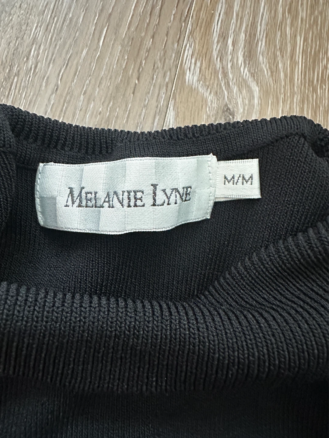 Melanie Lyne black mock neck top M - photo 2