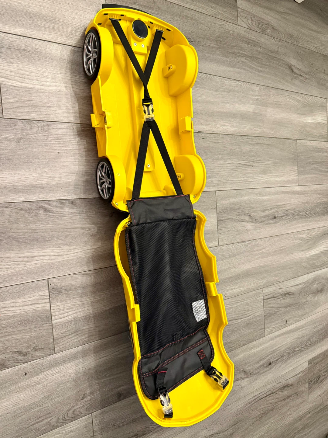 Yellow Lamborghini Ride-On Suitcase for Kids - photo 2