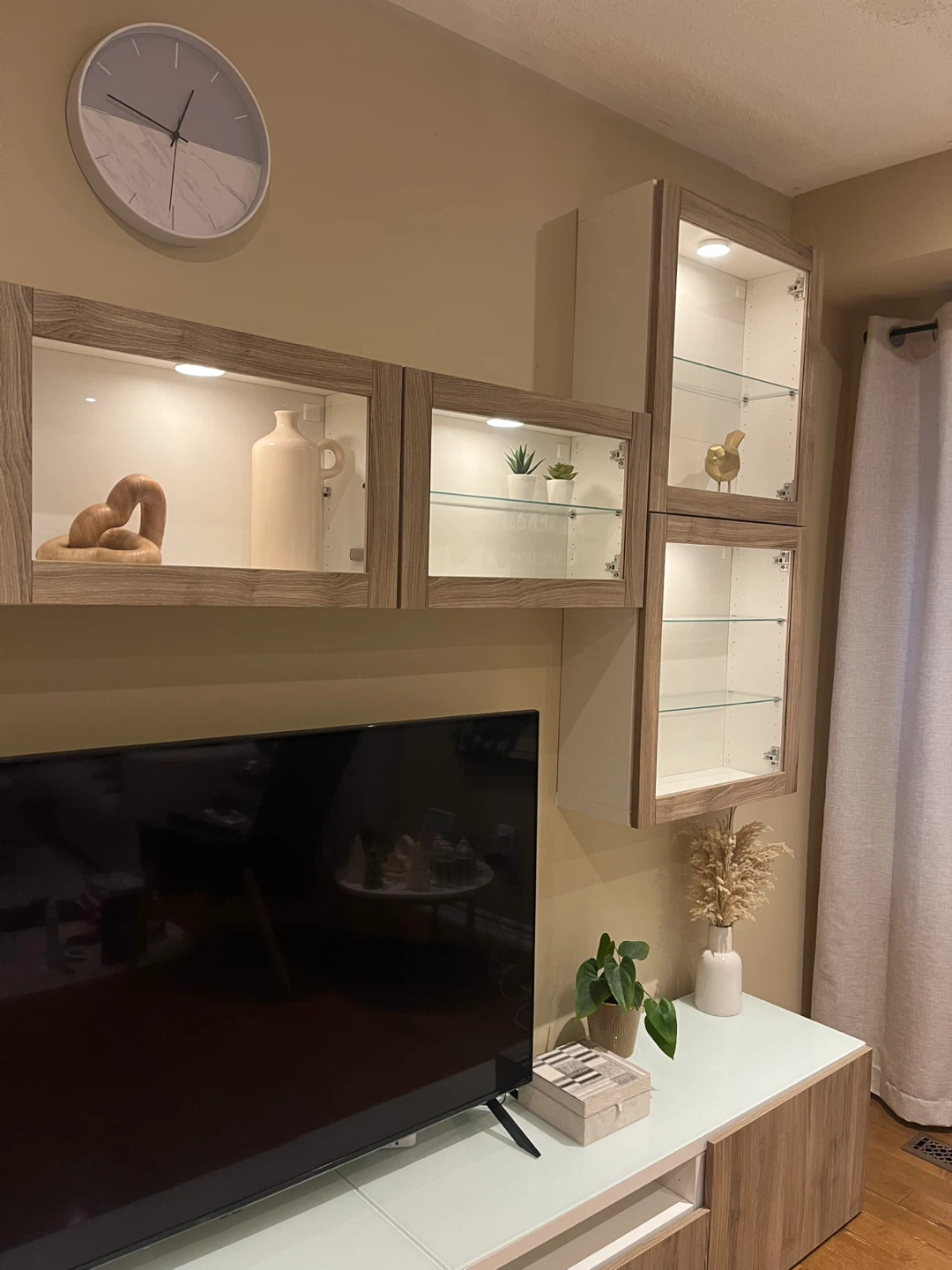 Modern Wall Mounted Entertainment Unit with Display Cabinets - photo 2