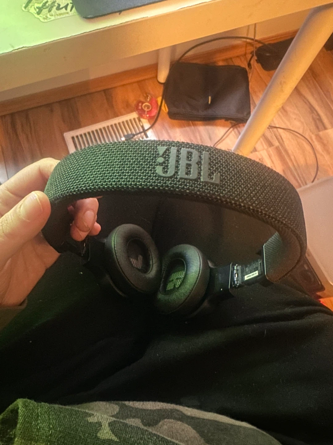 JBL Headphones - photo 2