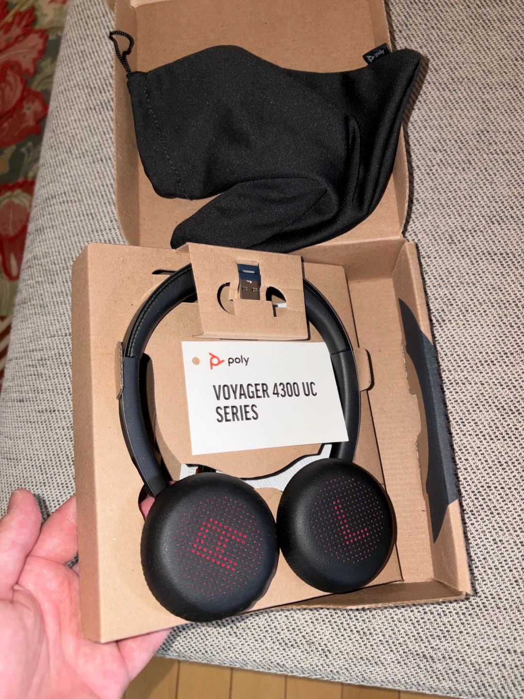 Poly Voyager 4320 UC Series Wireless Headset - photo 2
