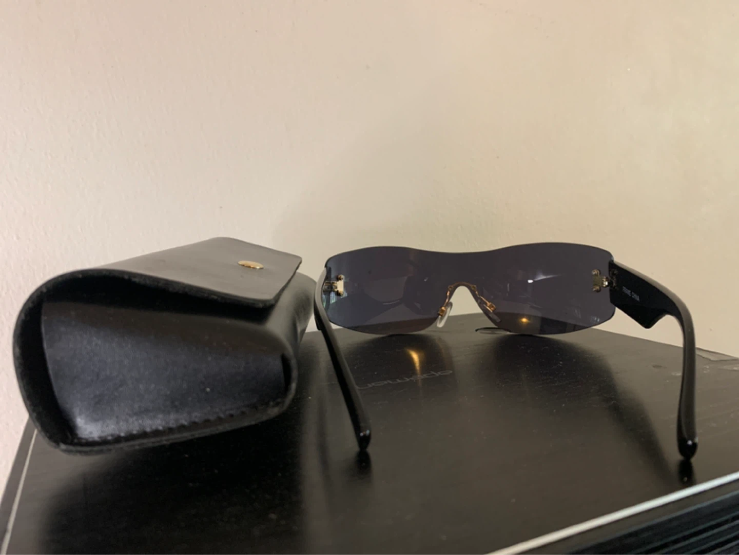 Black Sunglasses with Case - photo 3
