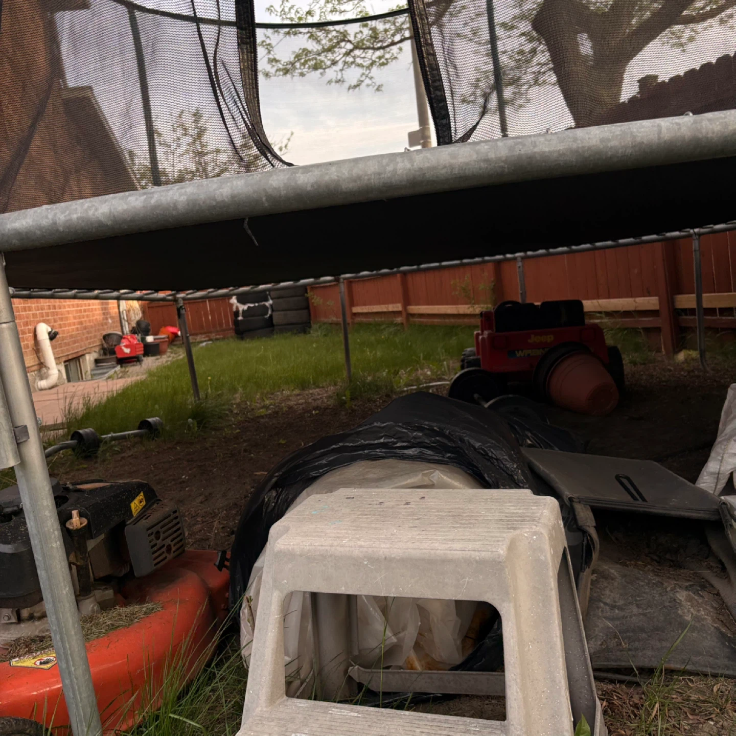 Round Trampoline with Safety Net