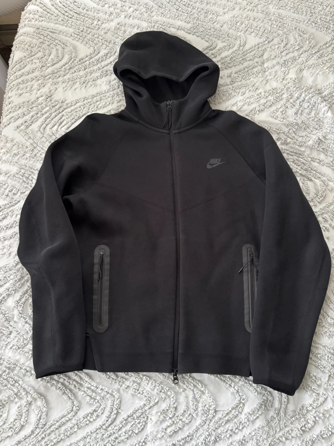 Nike Tech in Black