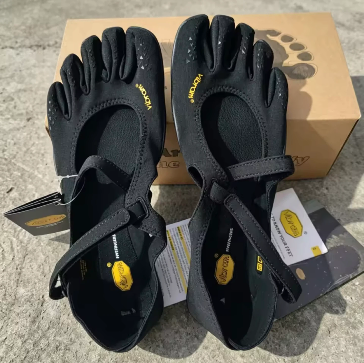Vibram FiveFingers Black Toe Shoes