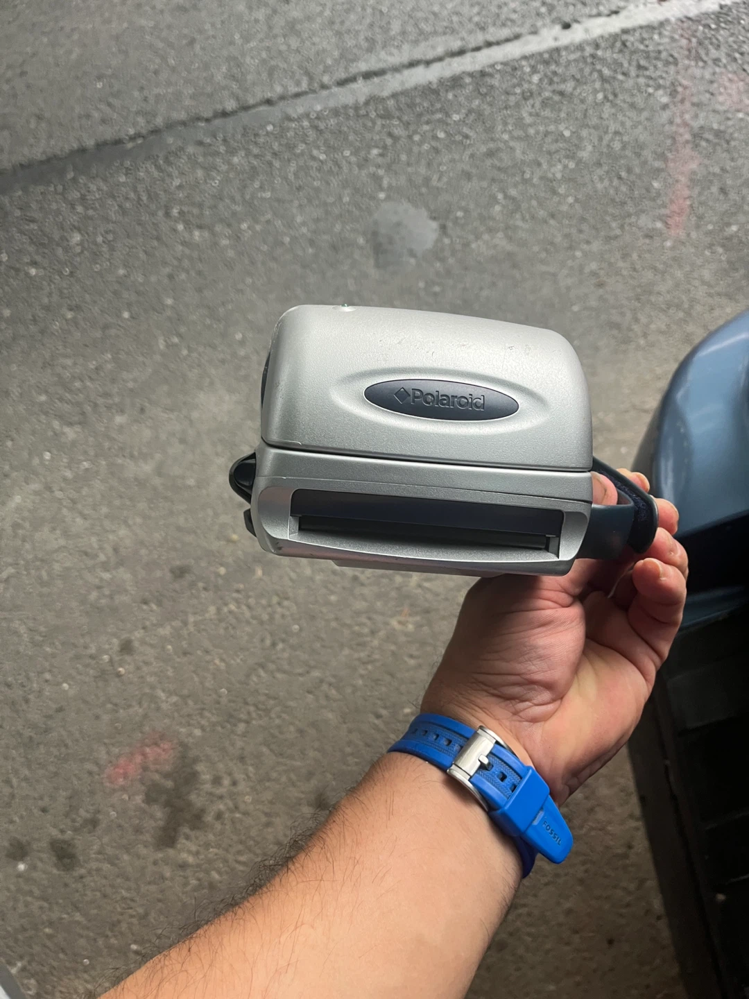 Polaroid 600 Instant Camera - photo 2