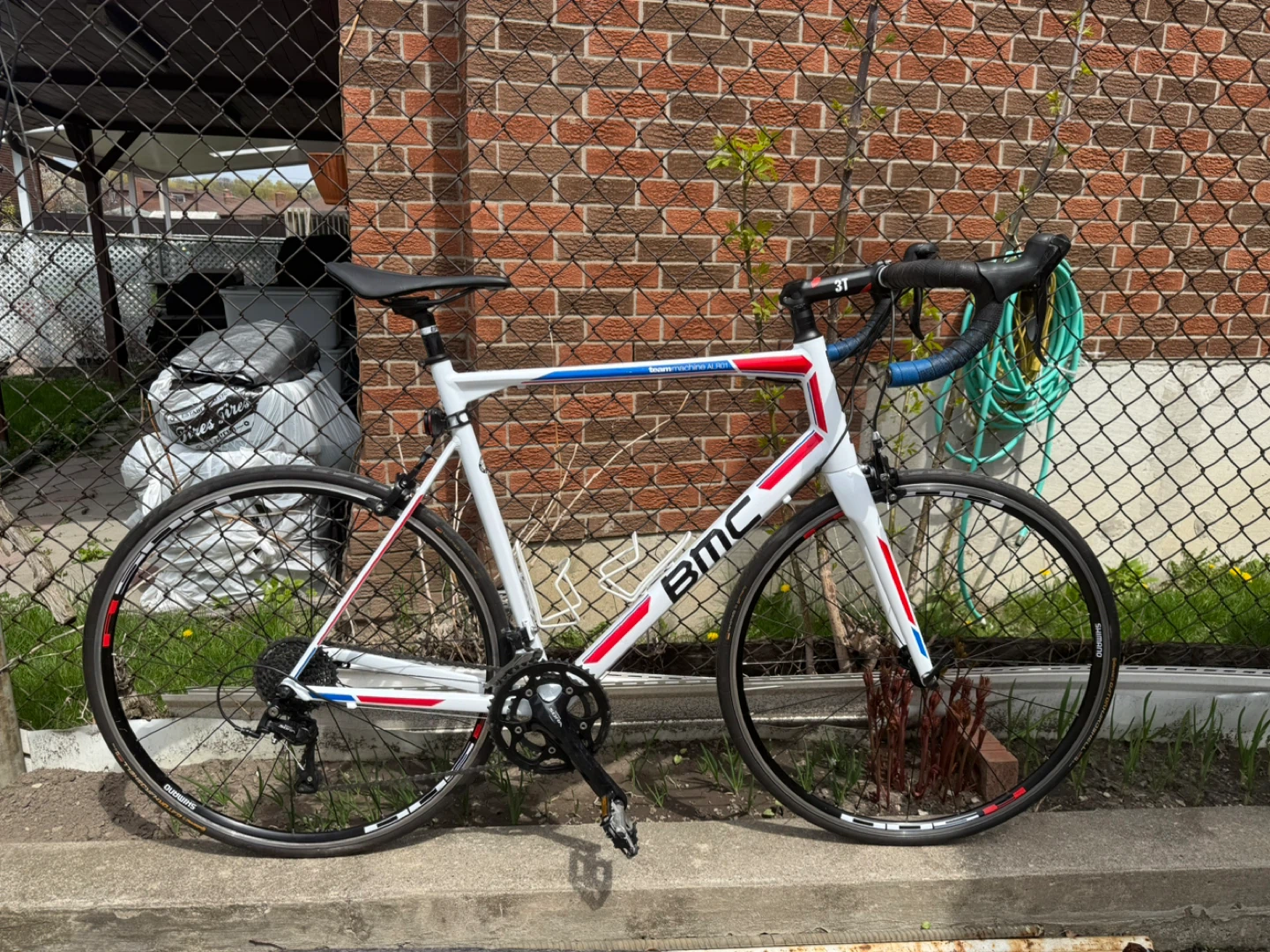 BMC Teammachine ALR01 road bike