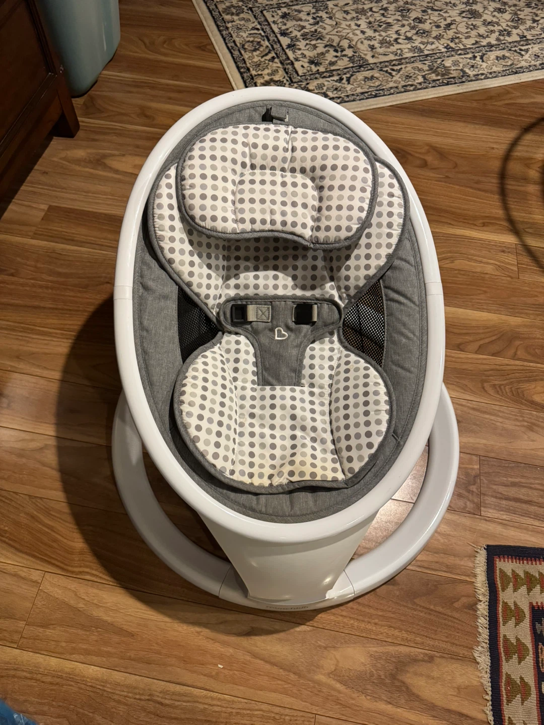 Munchkin baby Swing