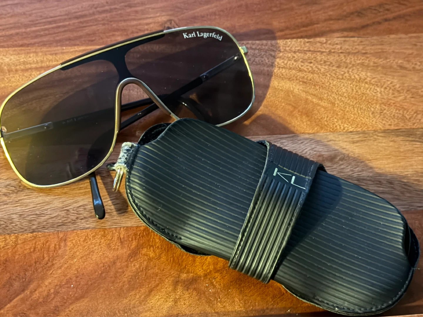 Karl Lagerfeld Aviator Sunglasses with Case - photo 5
