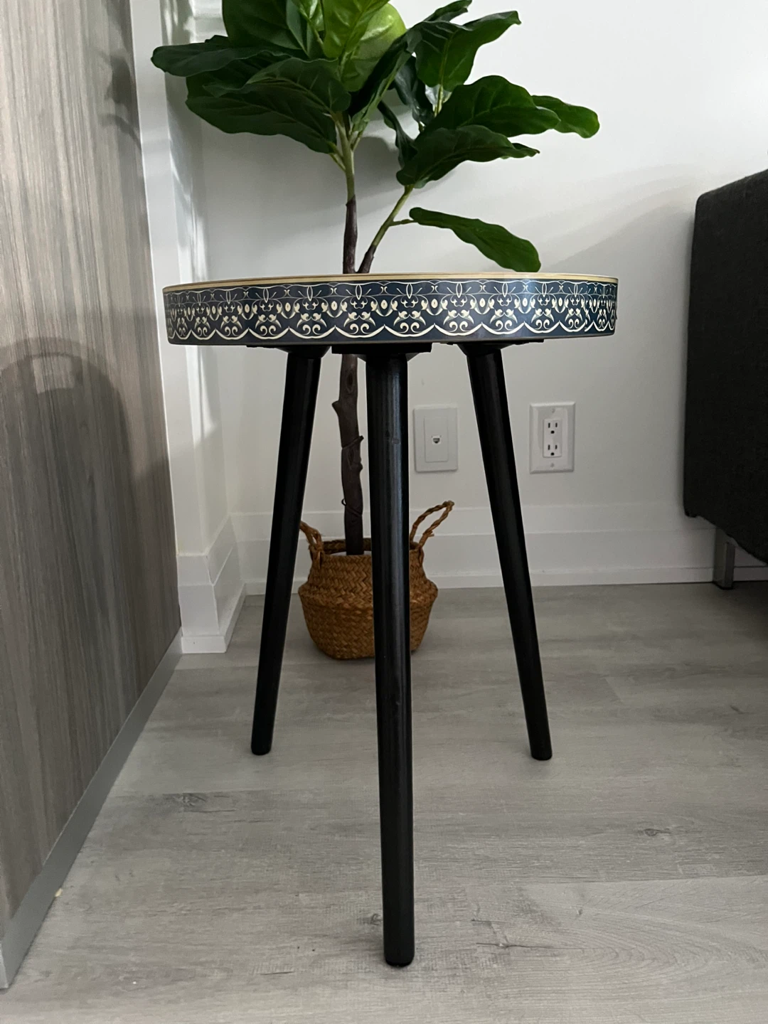 Tibetan Style Side Table - photo 2