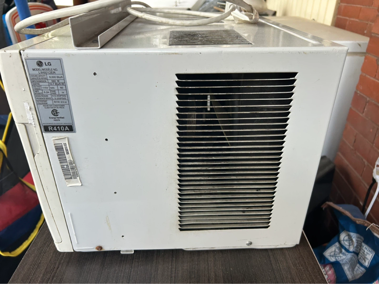 LG Window Air Conditioner - photo 2