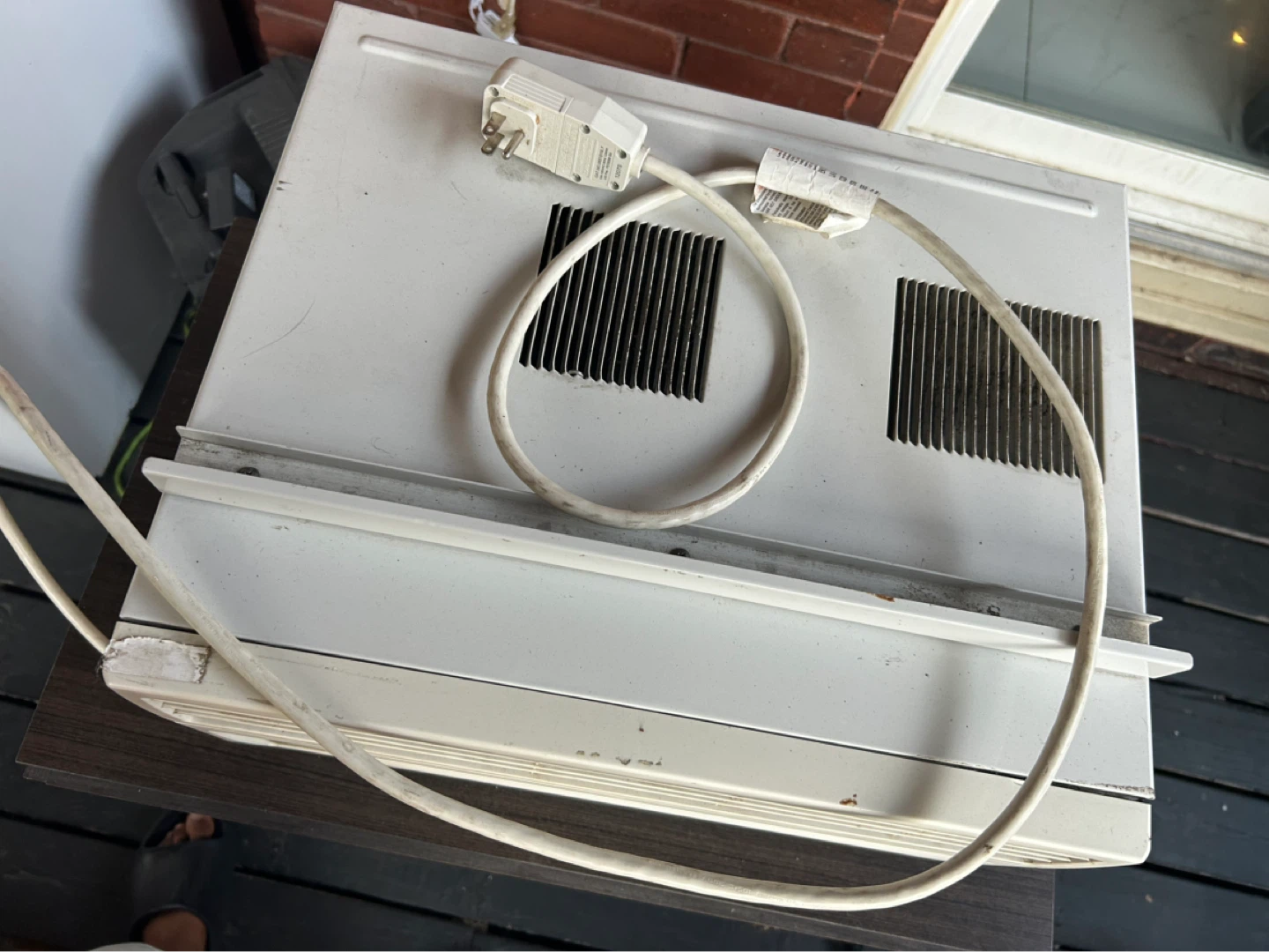 LG Window Air Conditioner - photo 5