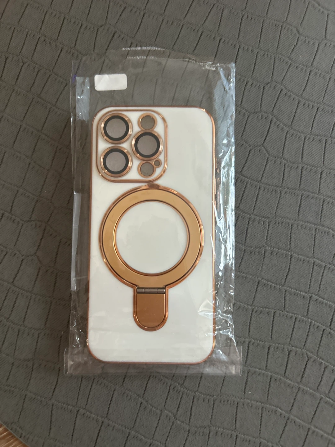 QSİETSPY Magnetic Stand Case for iPhone 15 Pro, White - photo 4