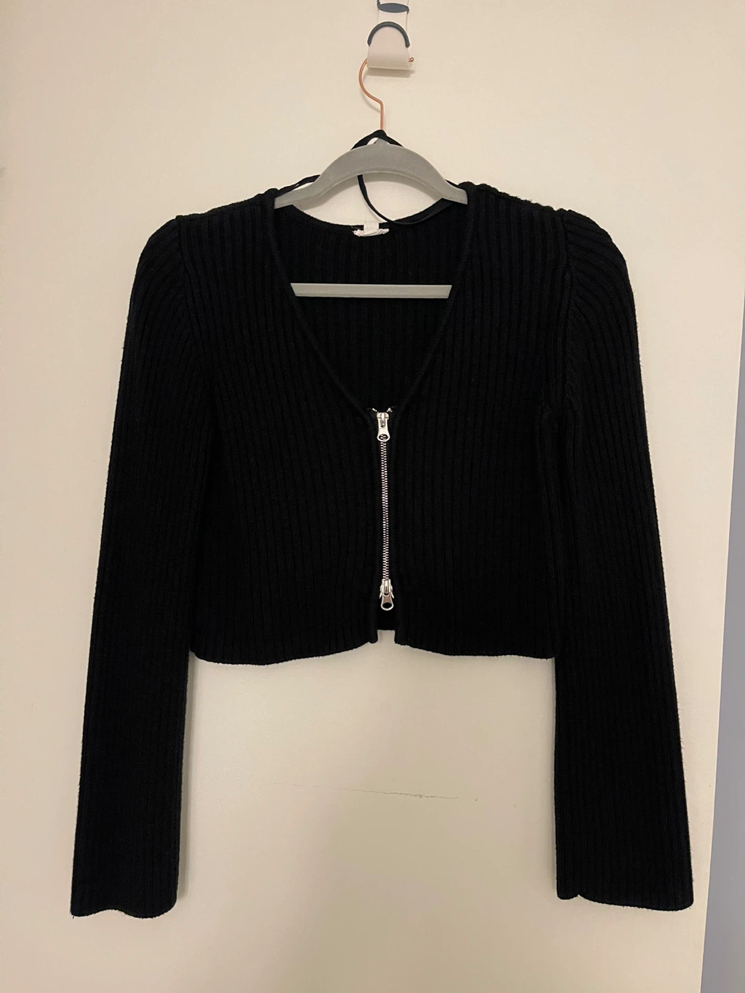 Black cropped zip-up sweater