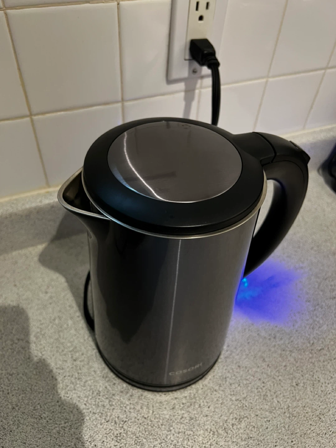 Matte black stainless steel electric kettle - photo 3