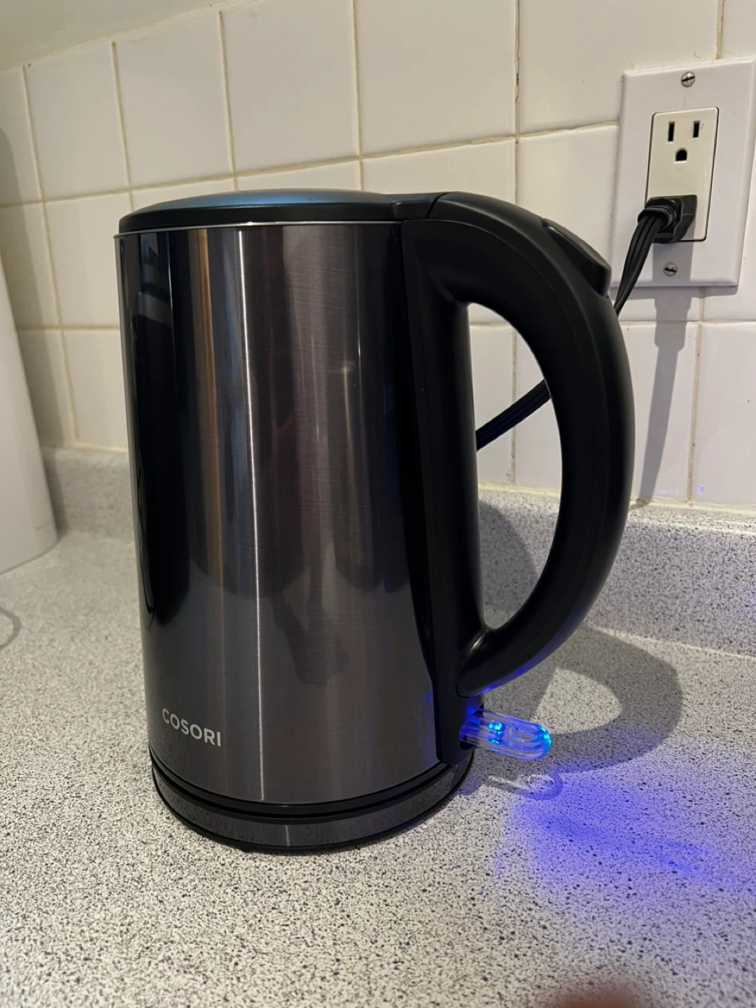 Matte black stainless steel electric kettle - photo 2