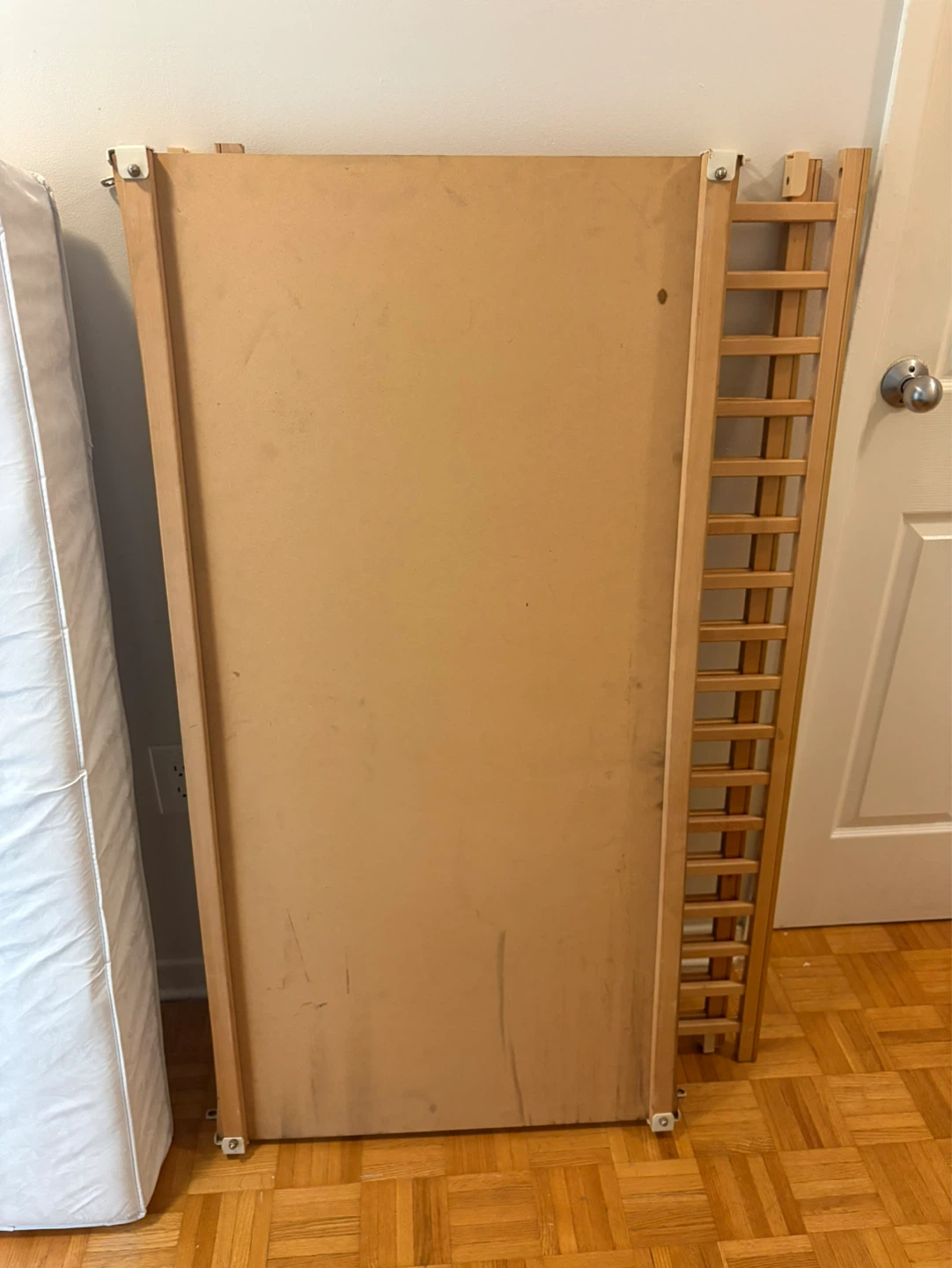Wooden Crib and Mattress Set - photo 4