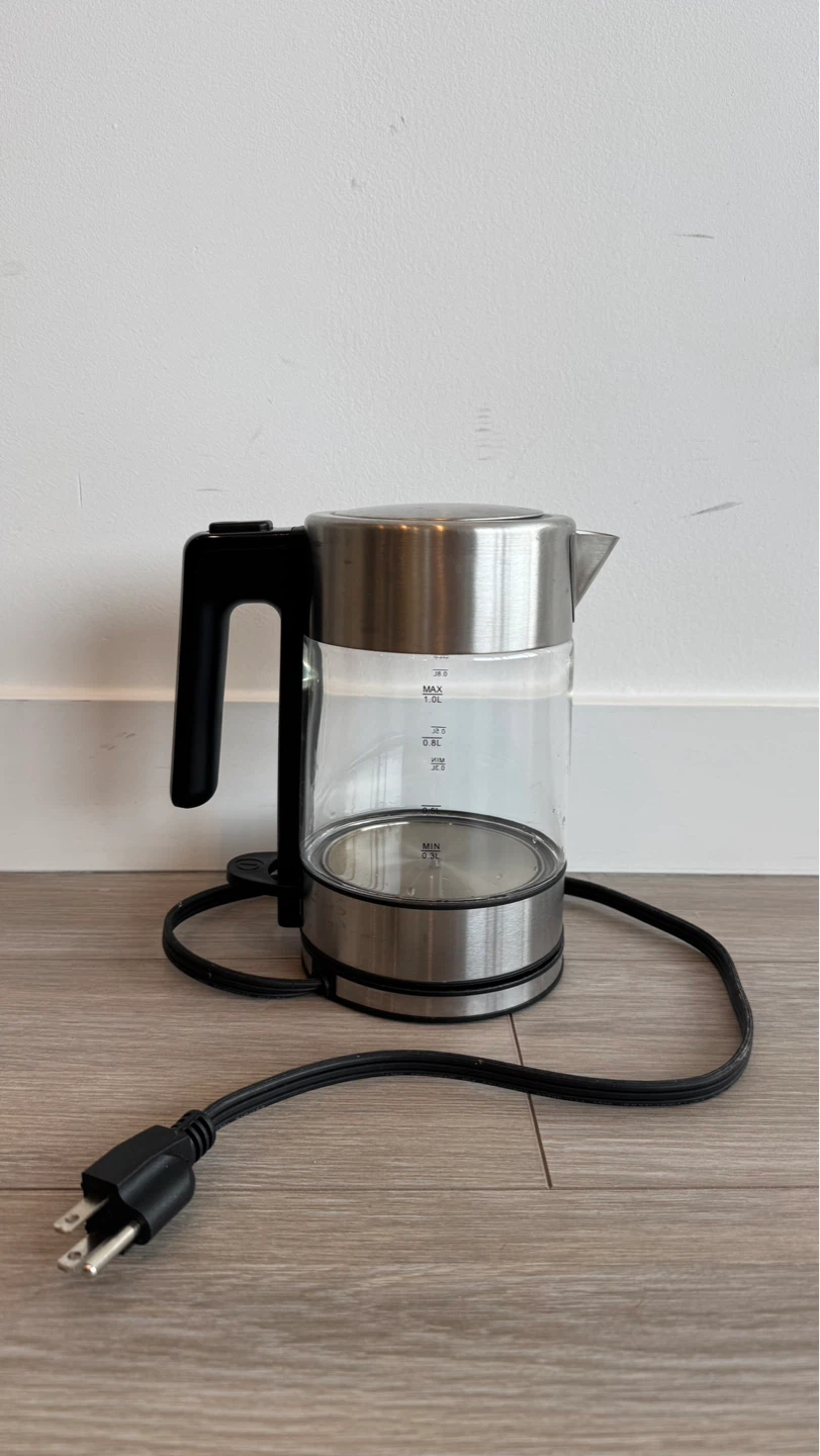 Amazon Basics Electric Kettle with Glass Carafe - photo 2