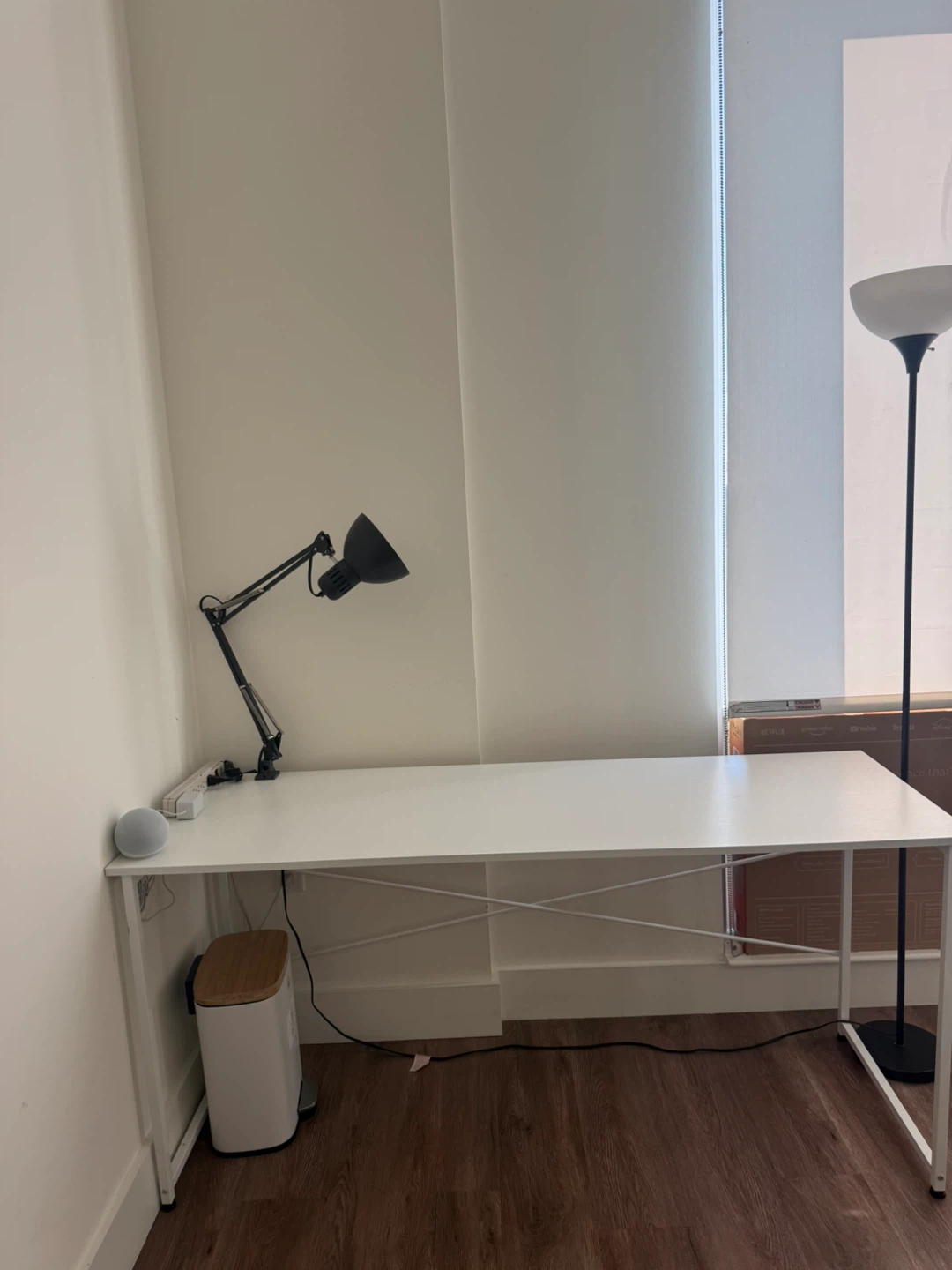 White Desk 63”