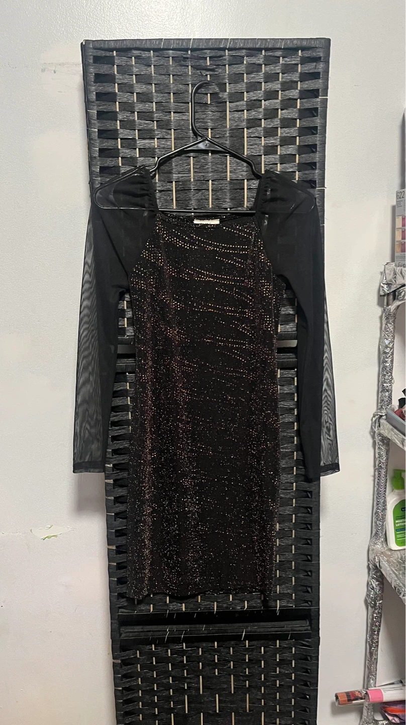 Black Mesh Sleeve Glitter Dress Size s/M - photo 2