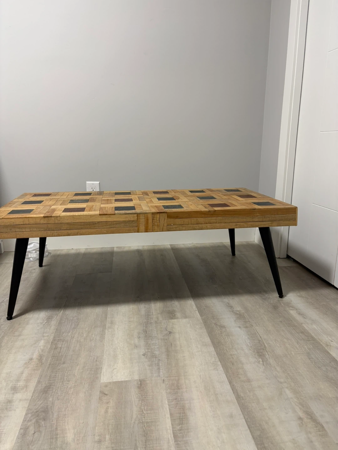 Structube wood living room table - photo 4