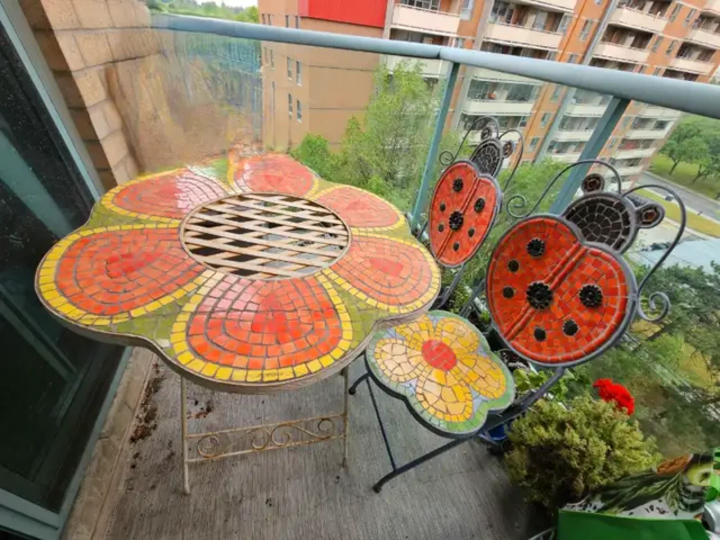 Whimsical patio set - photo 2
