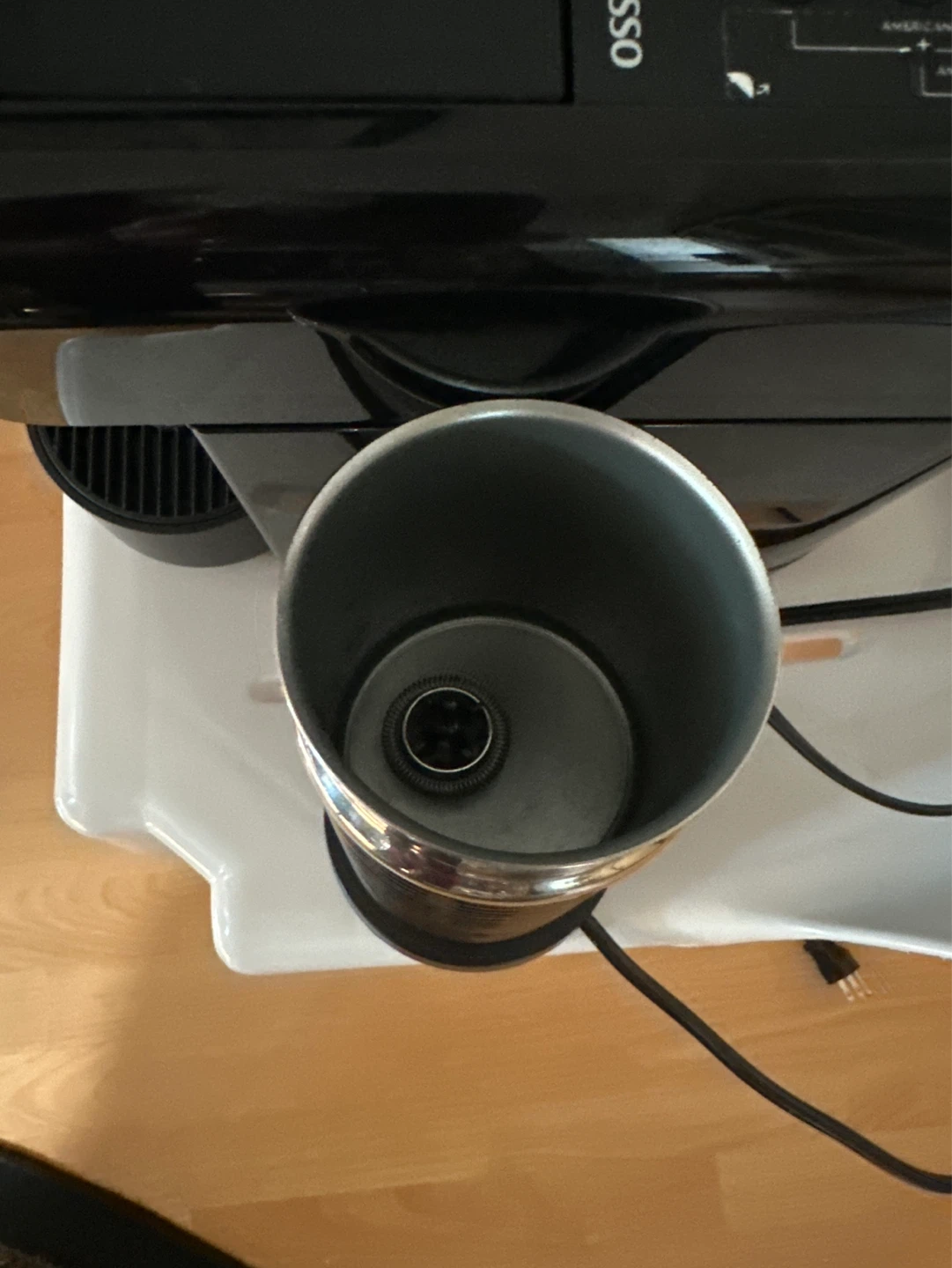 Nespresso Machine with Milk Frother - photo 3