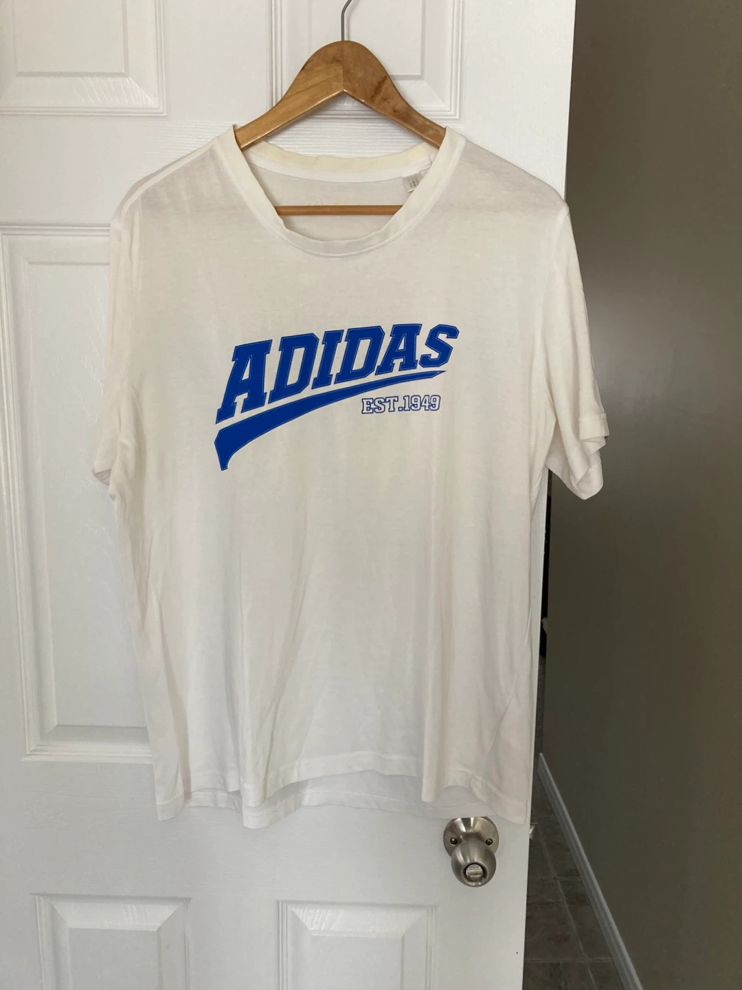 Adidas T-Shirt