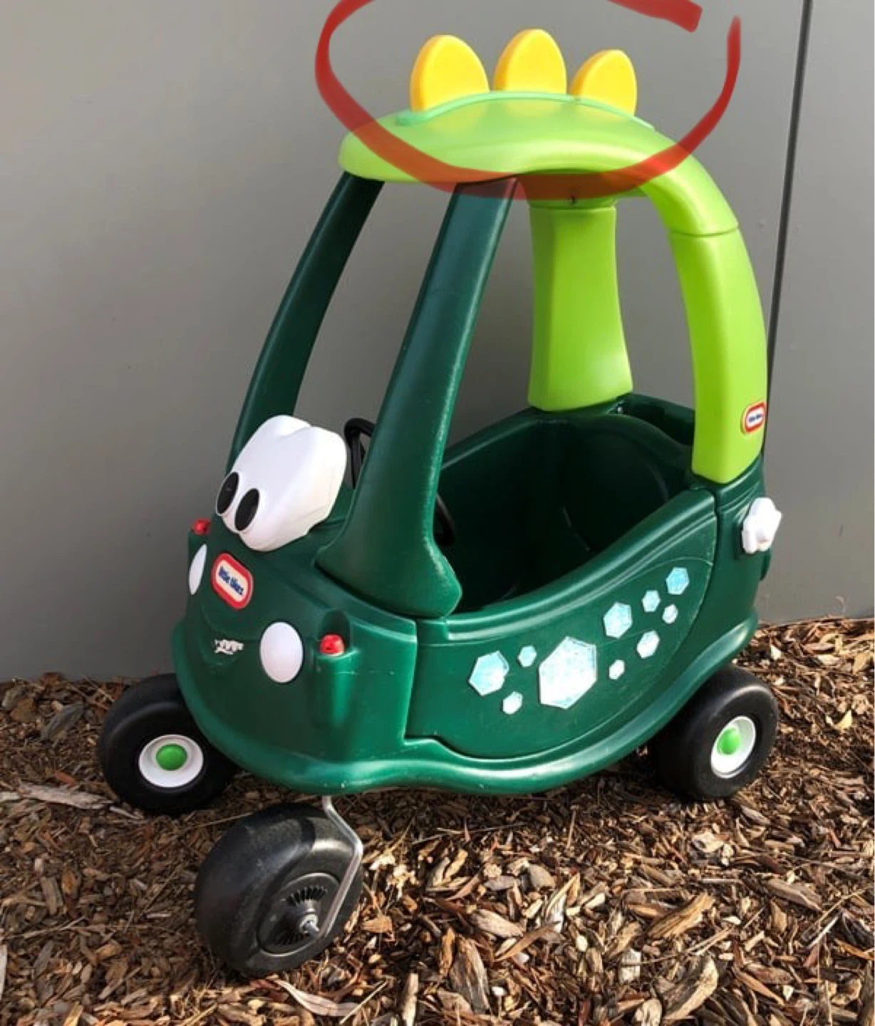 Little Tikes Cozy Coupe Ride-On Toy - photo 3