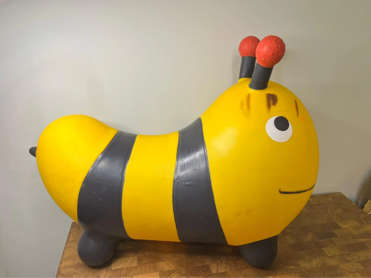 B. Toys Wheely Bee Ride-On Toy - photo 5