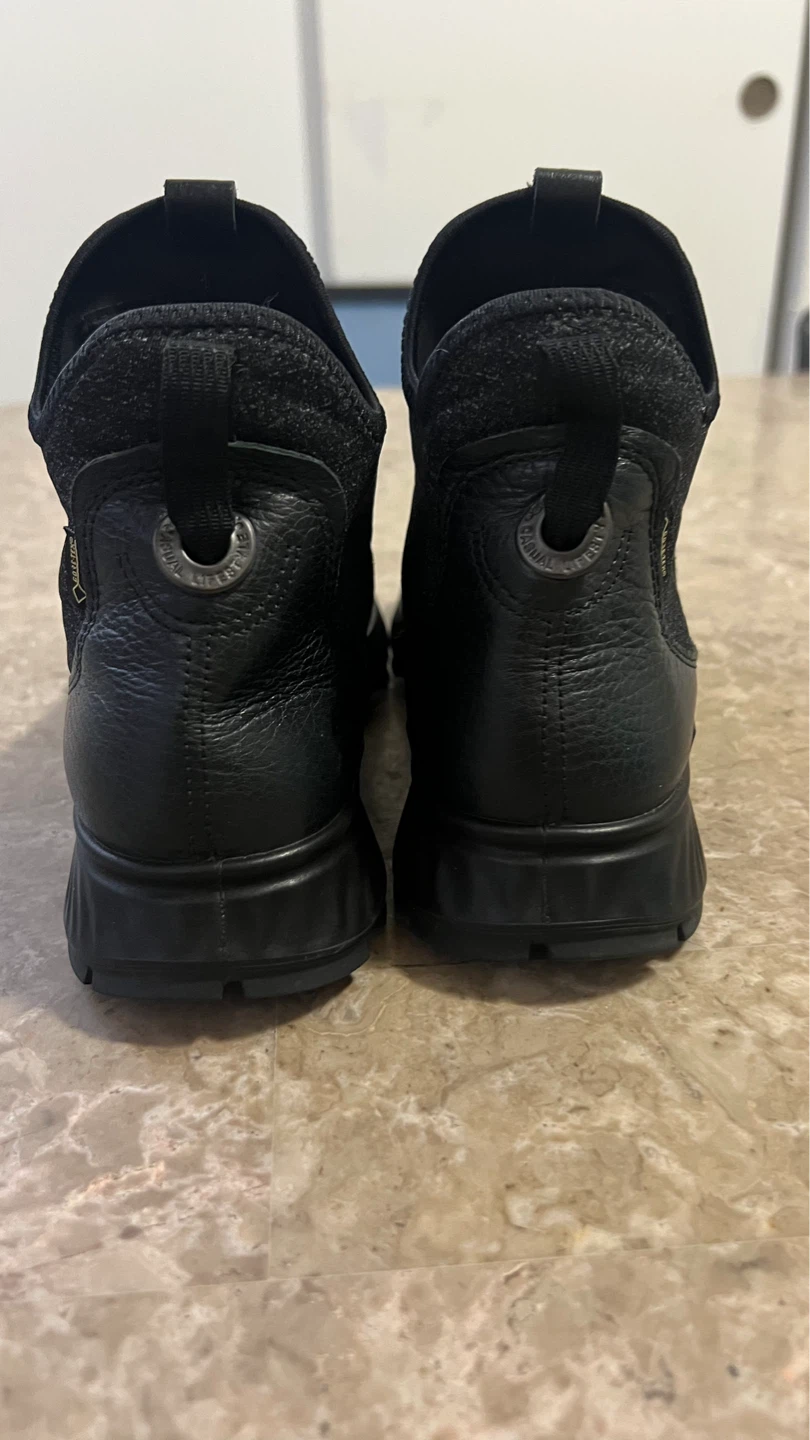 ECCO Gore-Tex Black Leather Chelsea Boots - Women's Size 5/36 - photo 3