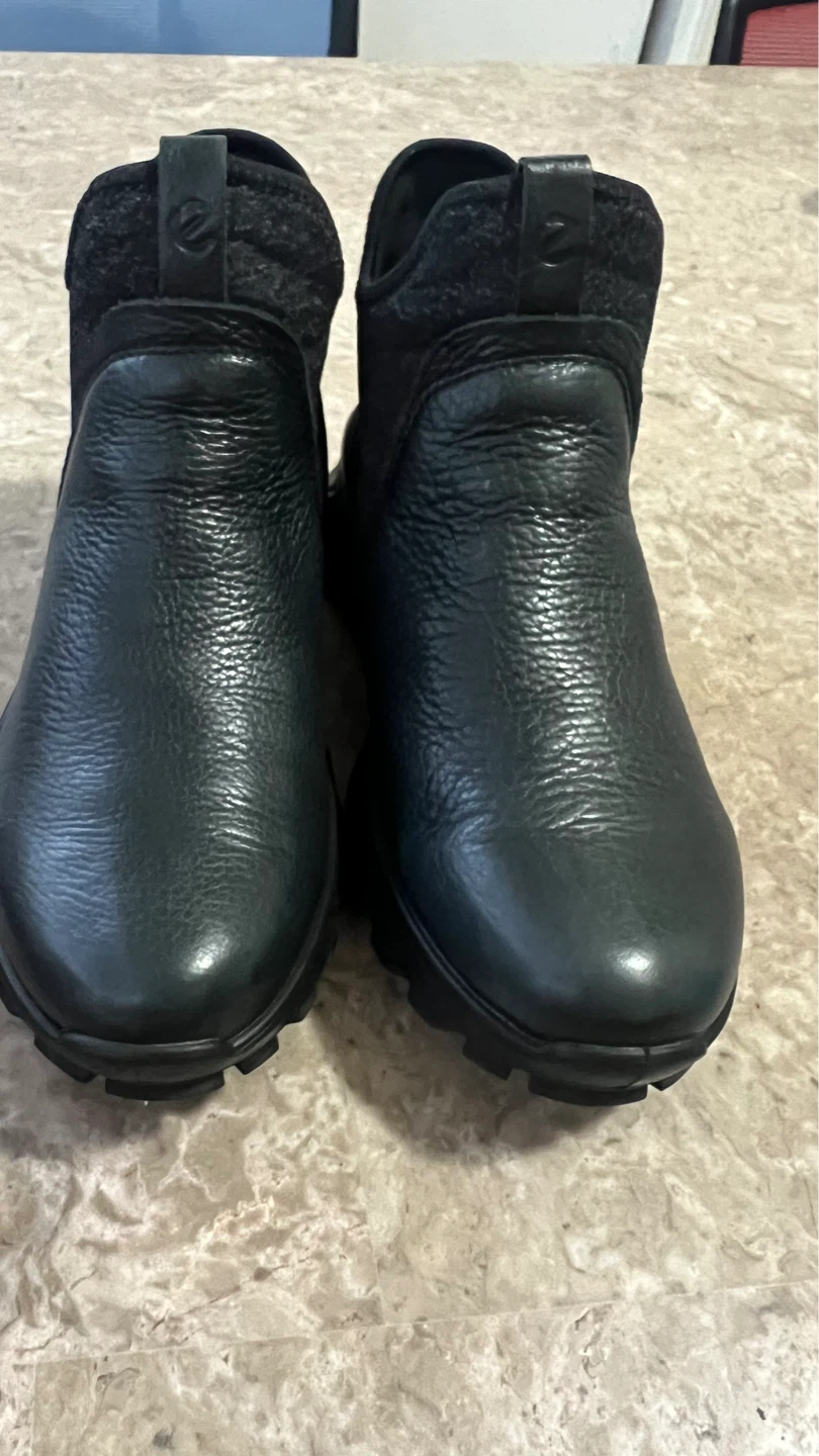 ECCO Gore-Tex Black Leather Chelsea Boots - Women's Size 5/36