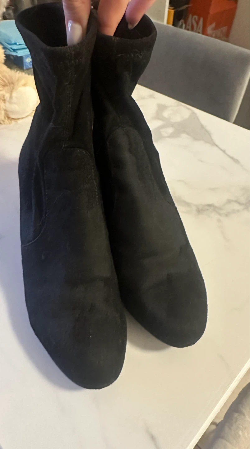 Steve Madden IRVEN Black Suede Block Heel Booties - Size 8 - photo 4