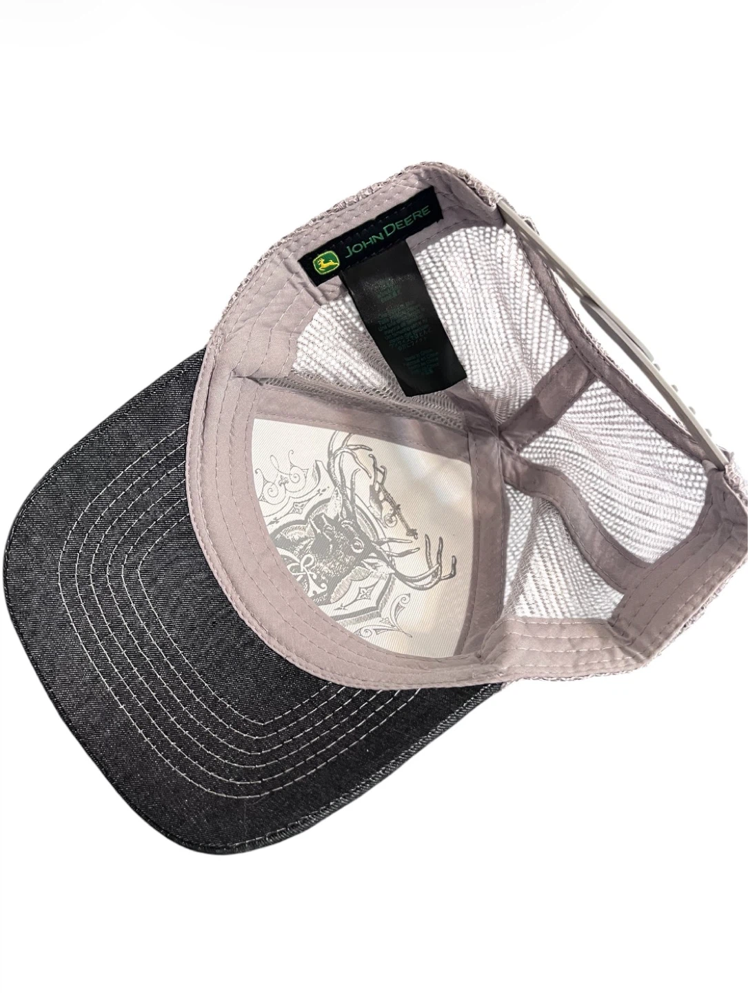 John Deere toddler trucker hat brand new condition — never worn. - photo 2