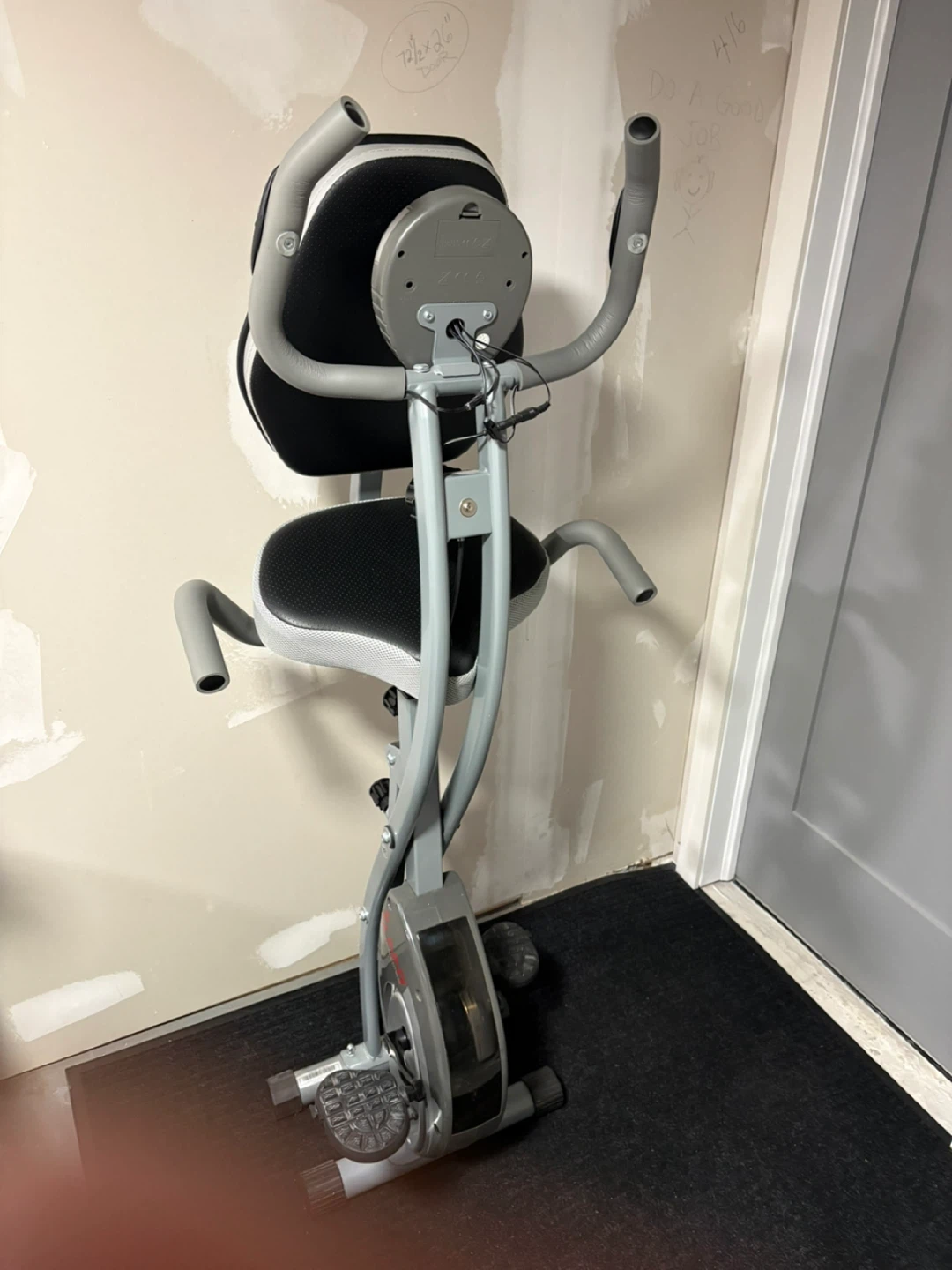 Sunny Health & Fitness Recumbent Bike - photo 3