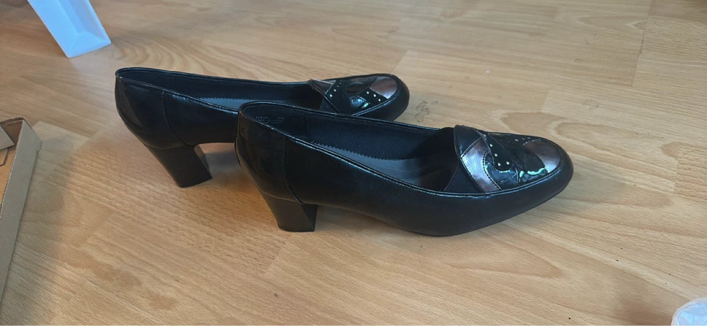 Women's Black Heels - photo 2