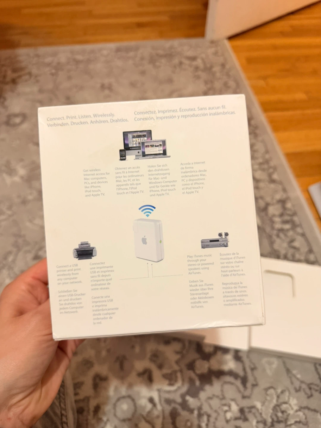 Apple AirPort Express 802.11n Wi-Fi Base Station - photo 3