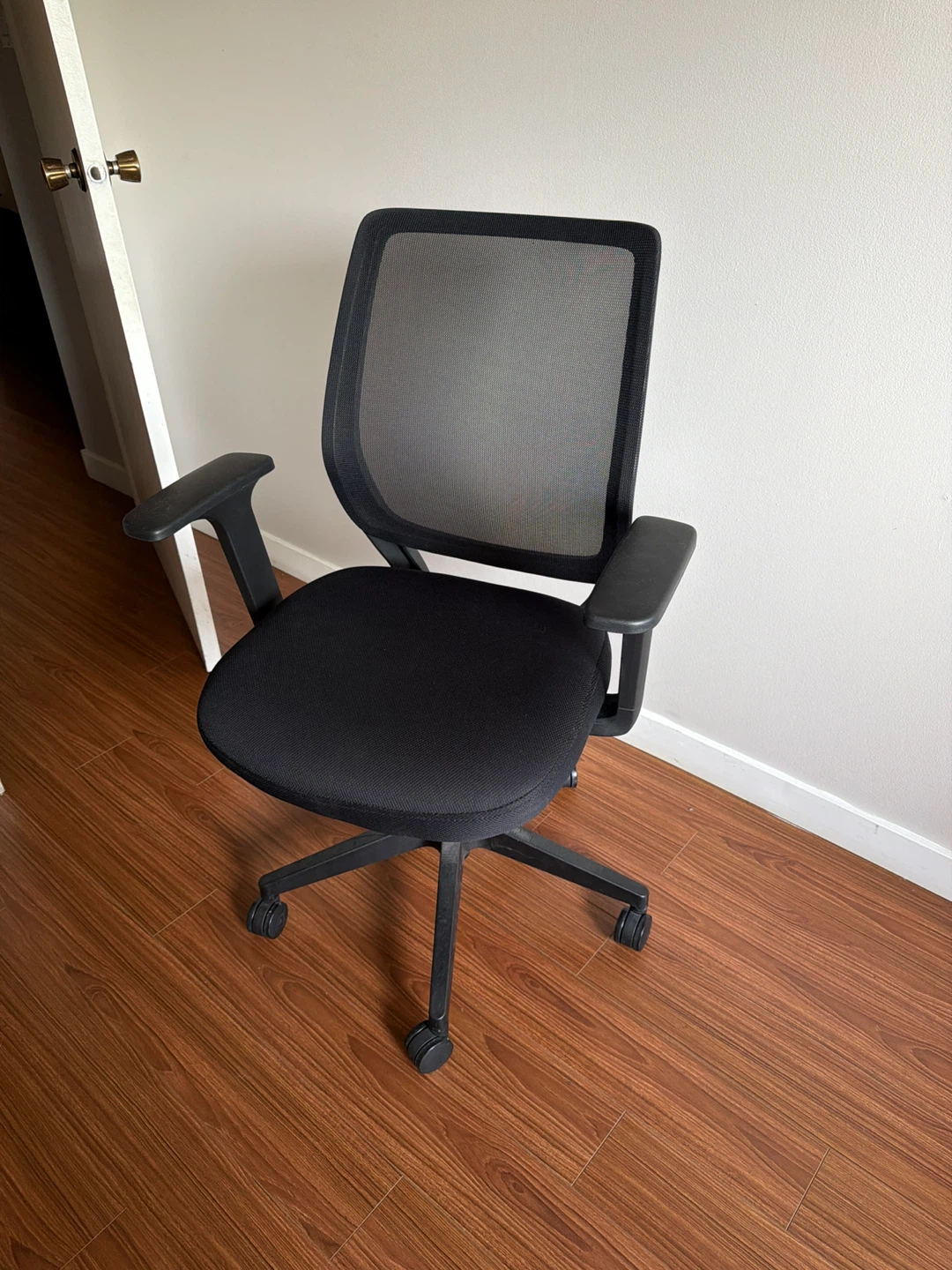Black Mesh Back Office and study desk Chair