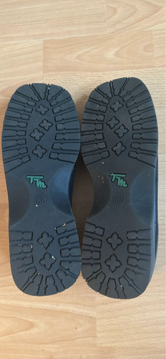 Black slip on shoes - photo 2