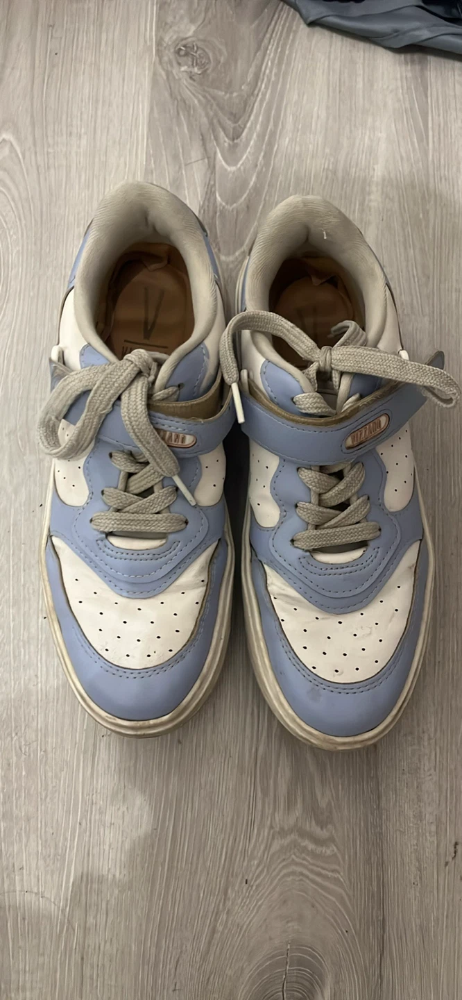 Vans Old Skool Low Top Sneakers