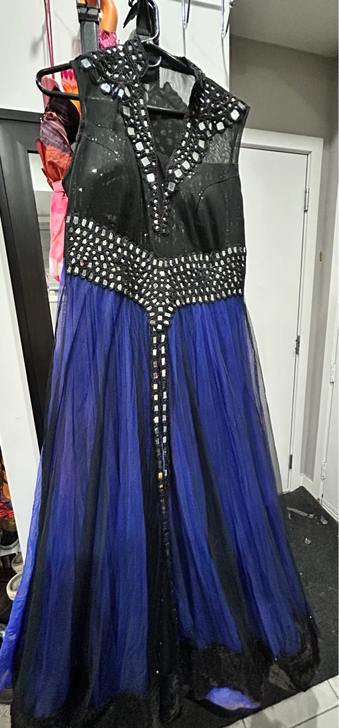 Women's Blue and Black Embellished Gown - photo 2