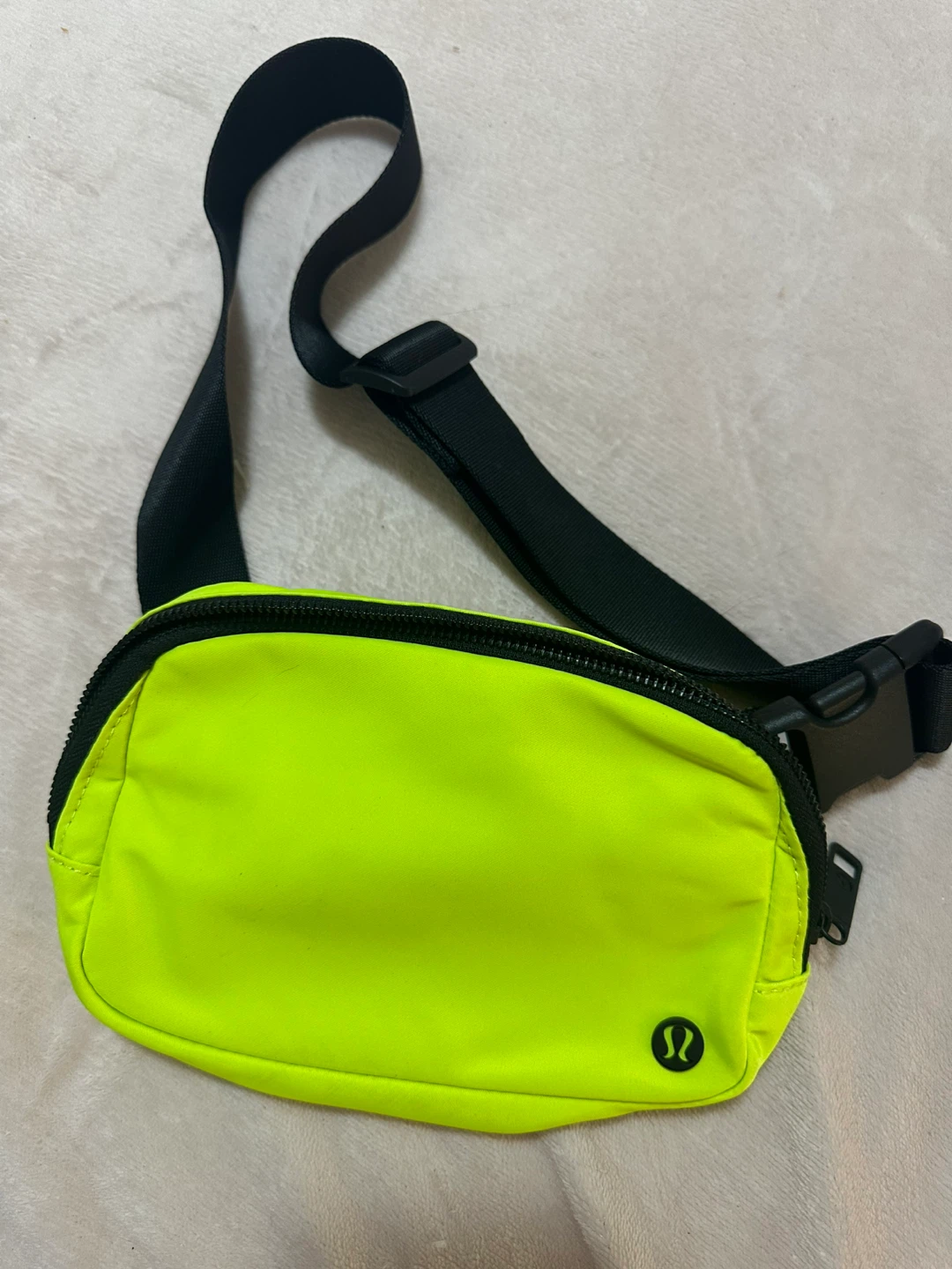 Lululemon Everywhere Belt Bag Neon Yellow OS