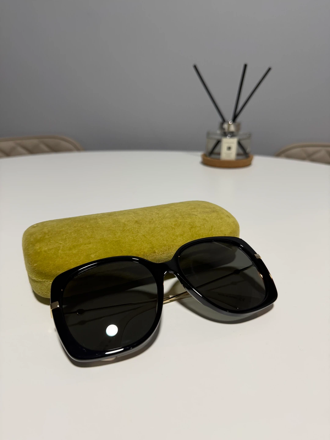 GUCCI Women's Black Oversized Sunglasses - photo 2
