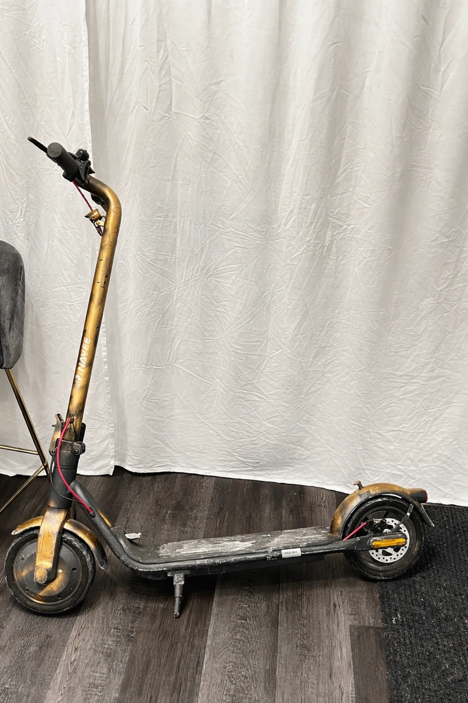 NAVEE V50 Electric Scooter
