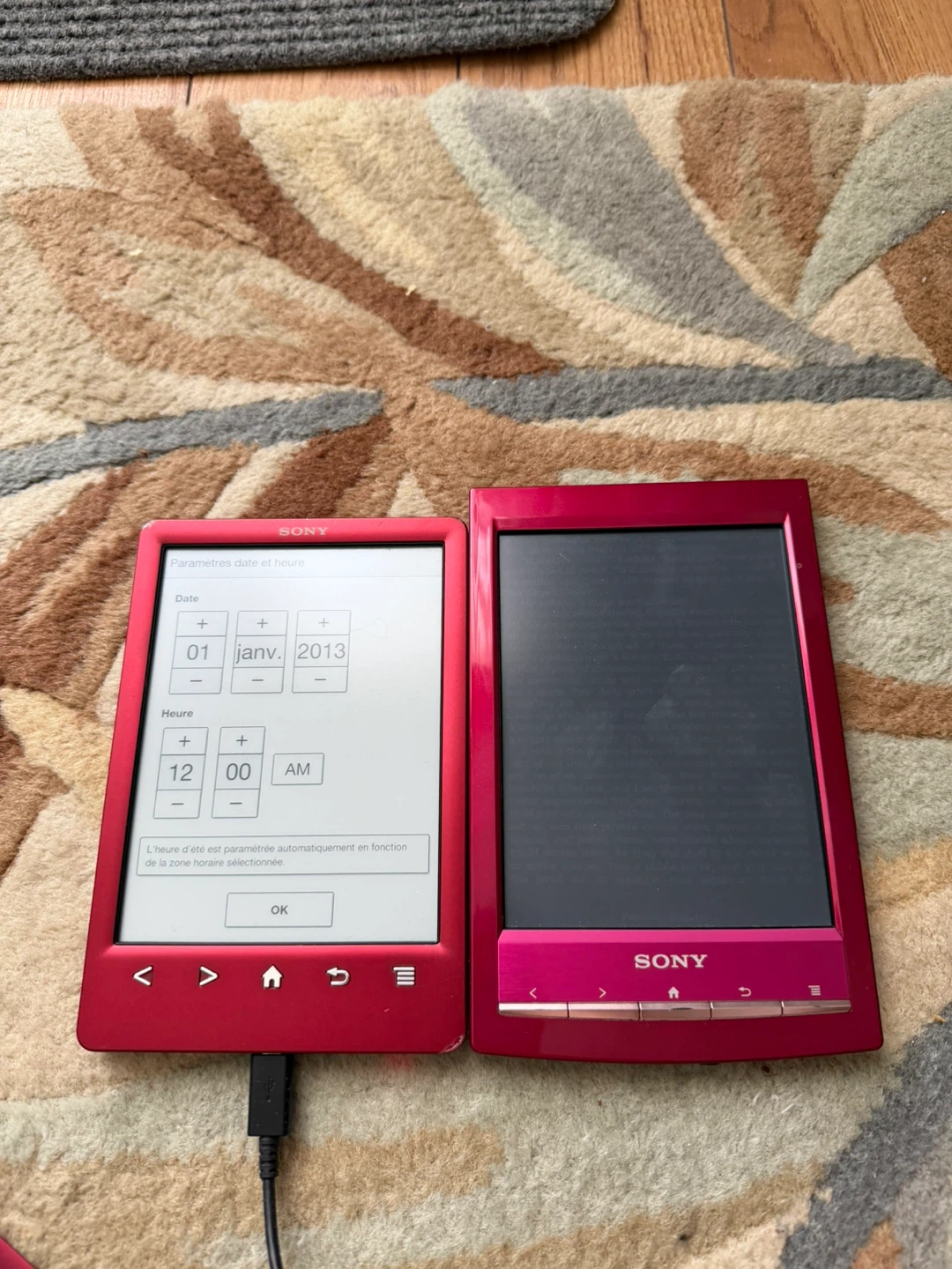 Sony Digital Book Readers PRS-T3S & PRS-T1 (E-Readers)