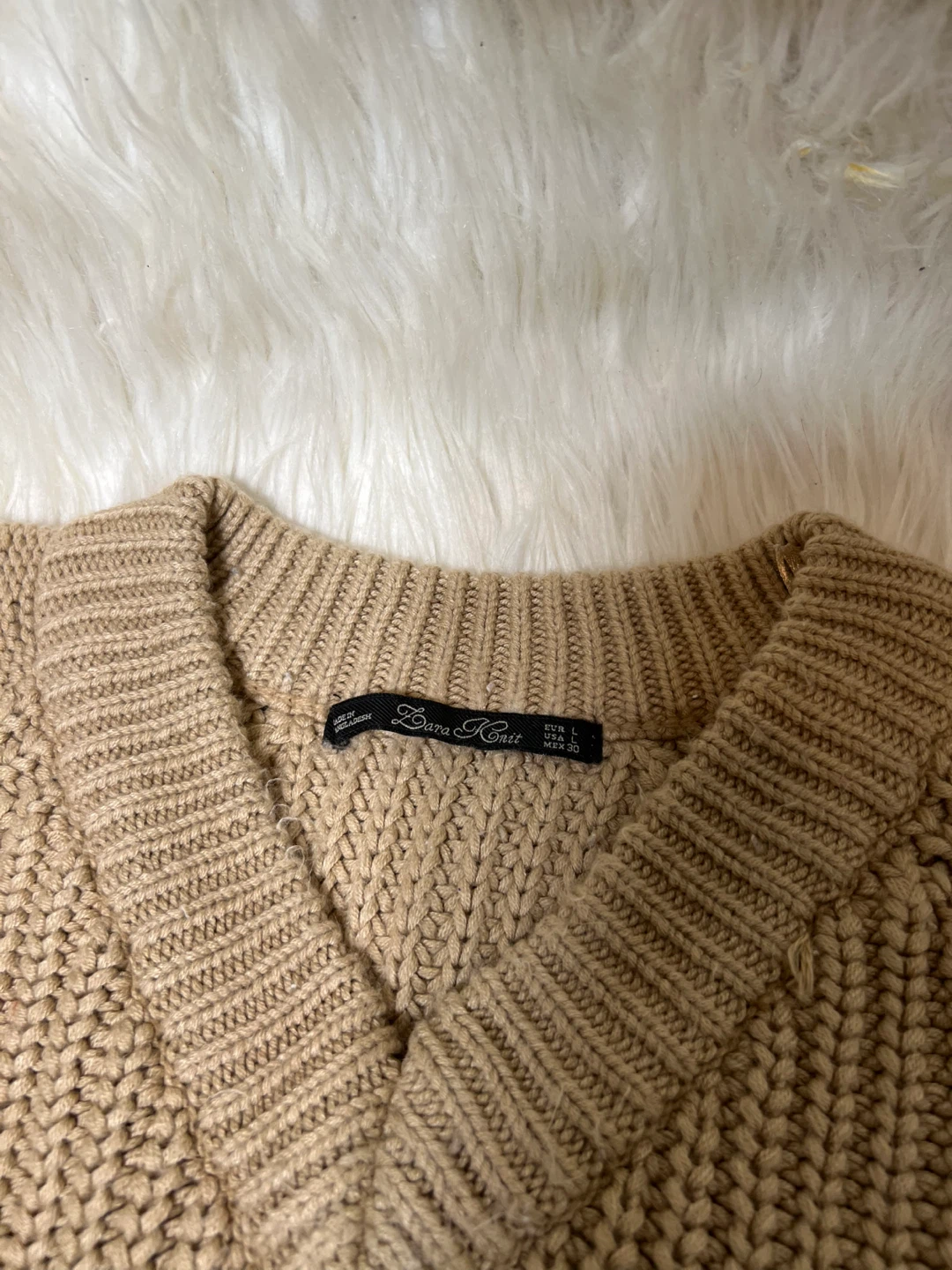 Zara Knit V-Neck Sweater - photo 2