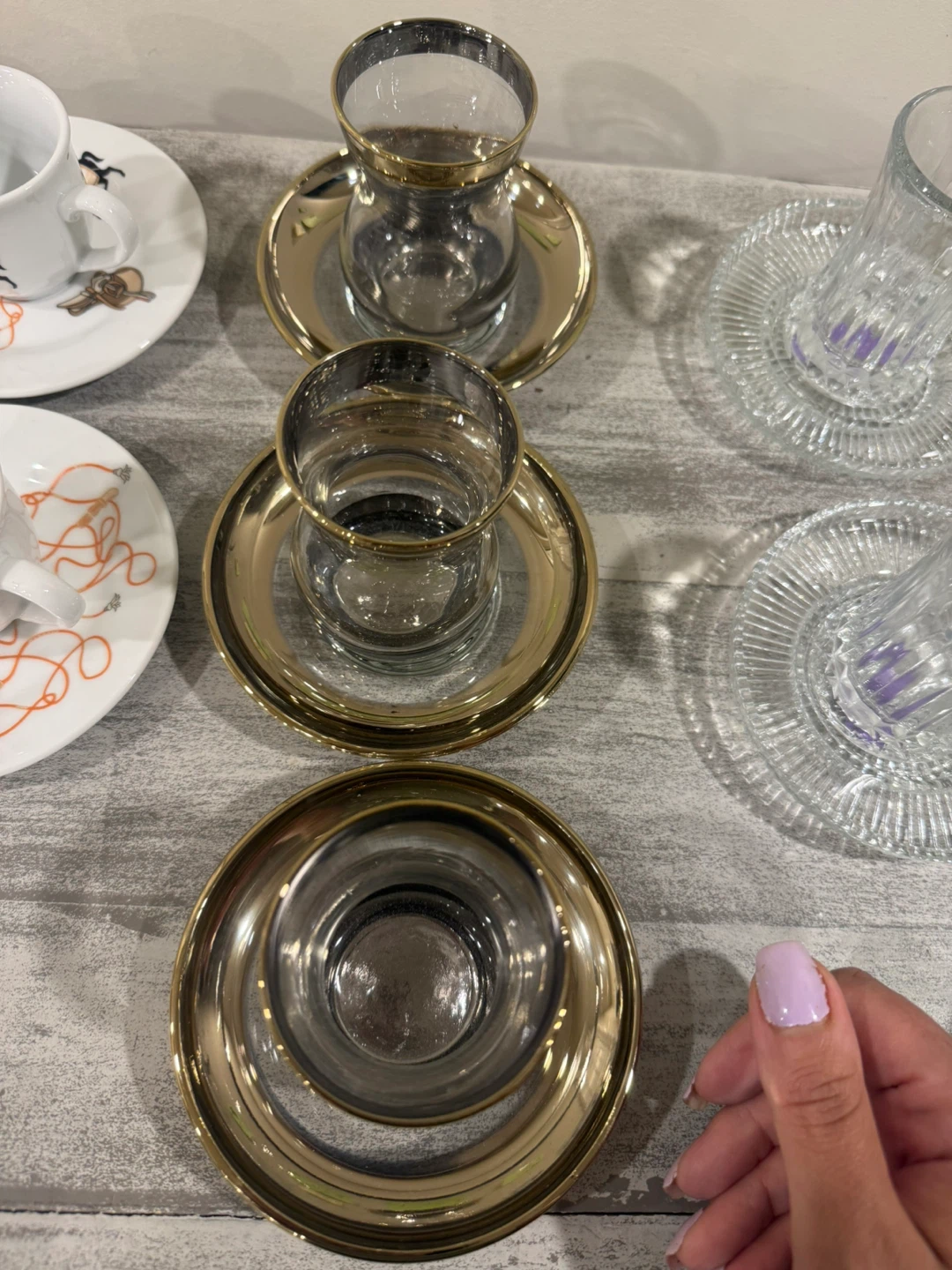 Set of 6 Decorative Gold Rimmed Tea Glasses with Saucers - photo 2