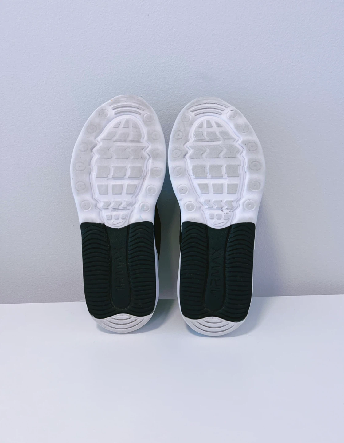 Nike Air Max Shoes- Size Women’s 5 - photo 4